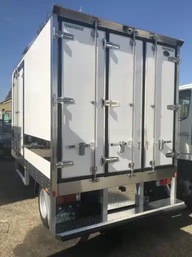 Refrigerated truck body with the rear doors closed