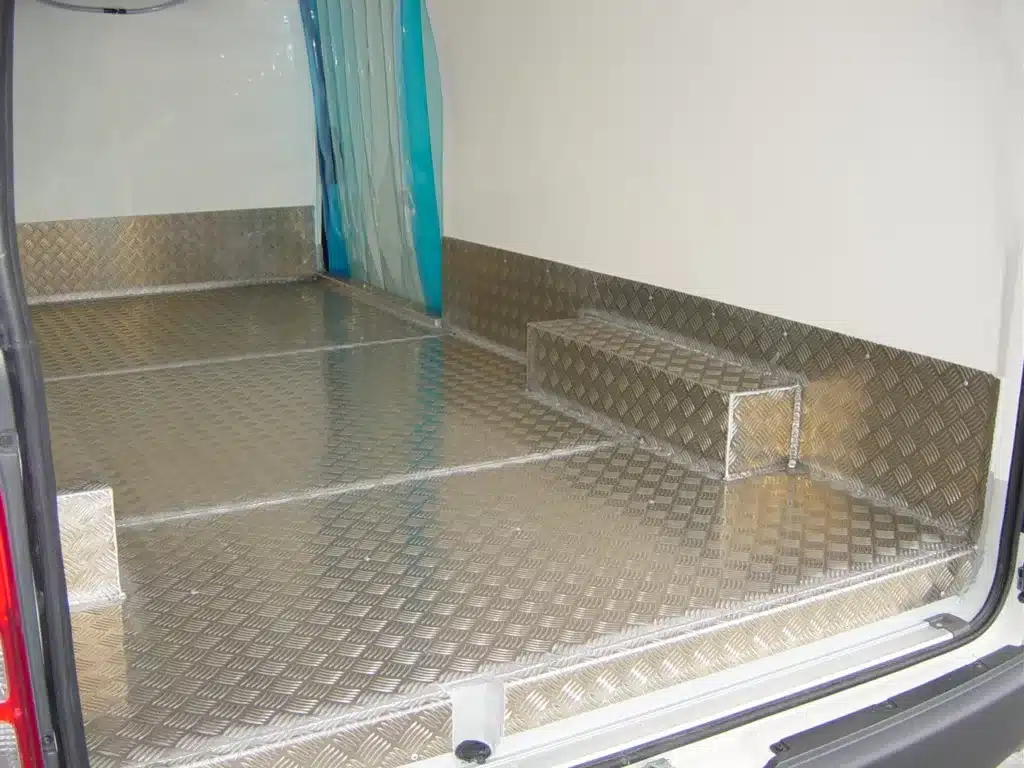 Full checker plate welded floor in a refrigerated van